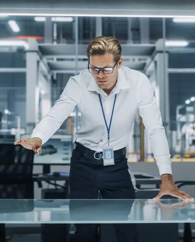 TRIPS employee in office | TRIPS Automatyka Polska